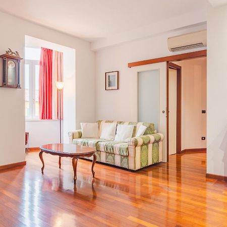 Residenza Edvige - Italian Homing Apartment Verona Bagian luar foto